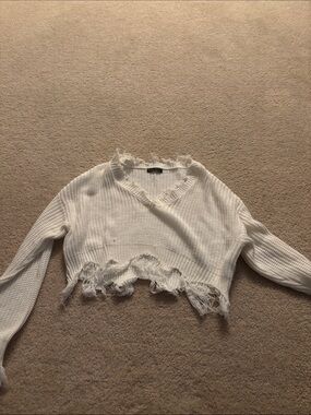 SHEIN White Cropped Distressed Knit V‑Neck Top